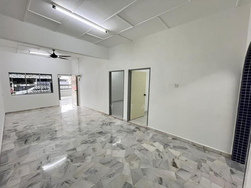Rumah Teres 1-Tingkat untuk Dijual di Taman Puteri (Kluang) - May Tan - PropertyGuru.com.my