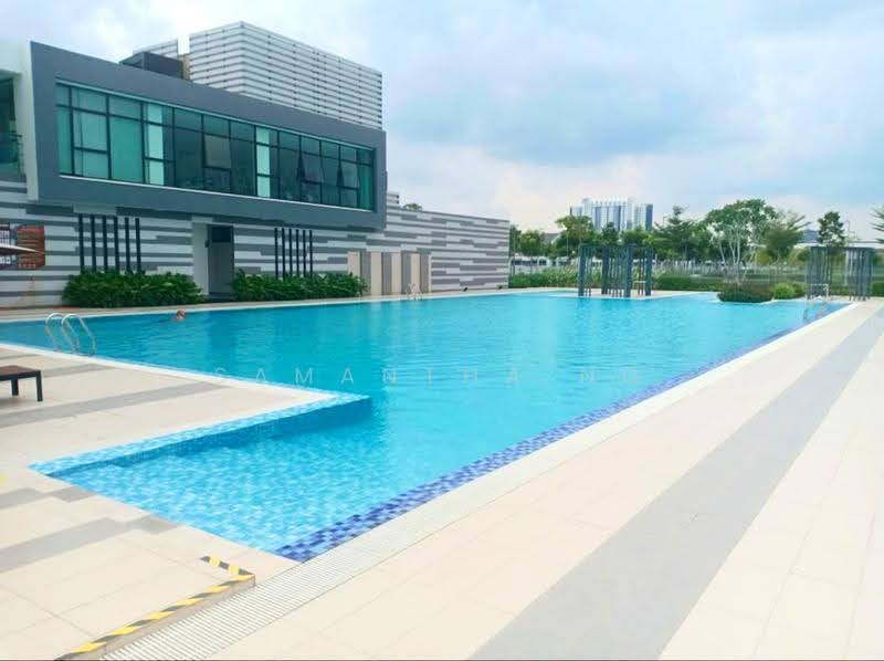 Rumah Teres 2-Tingkat untuk Disewa di Lakeside Residences (Puchong) - Samantha Ng - Pool - PropertyGuru.com.my