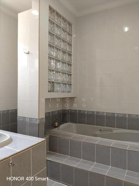 Rumah Berkembar untuk Dijual di Kota Kinabalu (Sabah) - Vincent Leong - Bathroom - PropertyGuru.com.my
