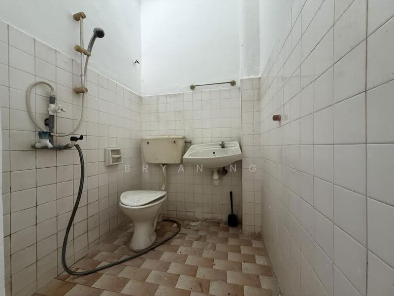 2-storey Terraced House for Sale in Pandan Indah (Ampang) - Bryan Ng - Bathroom - PropertyGuru.com.my