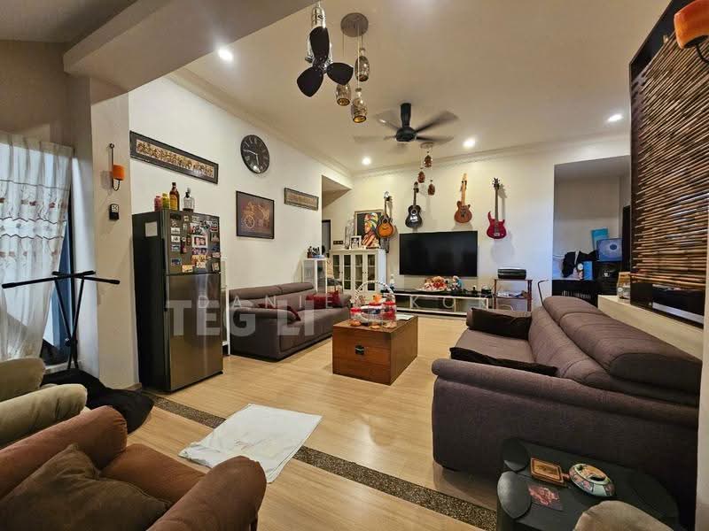 Bungalow House for Sale in Kota Kemuning (Shah Alam) - Daniel Kok - Living Room - PropertyGuru.com.my