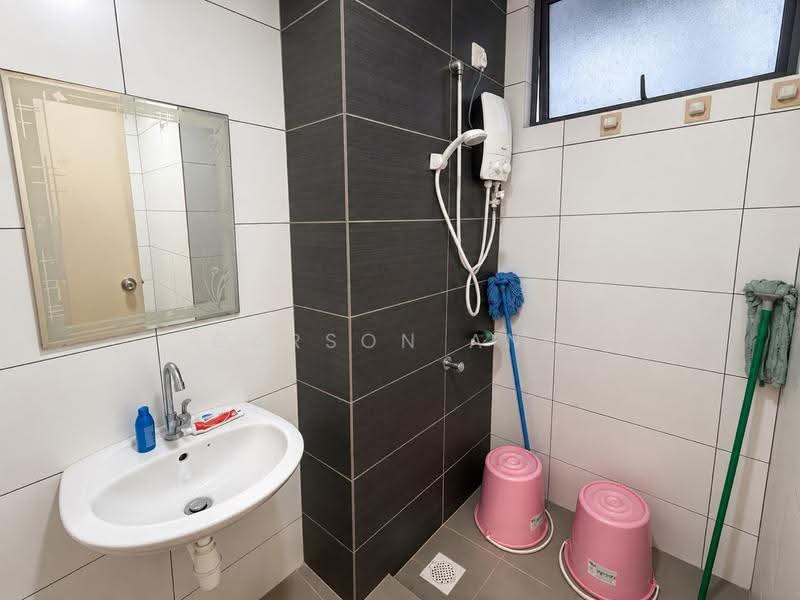 Condominium for Rent at Wellesley Residences - Carson Ang - Bathroom - PropertyGuru.com.my