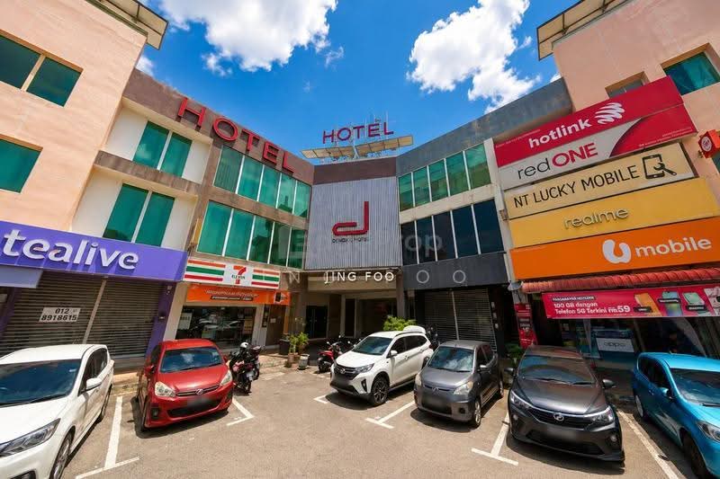 Shop / Office for Sale in Dengkil (Selangor) - Jing Foo - Exterior - PropertyGuru.com.my