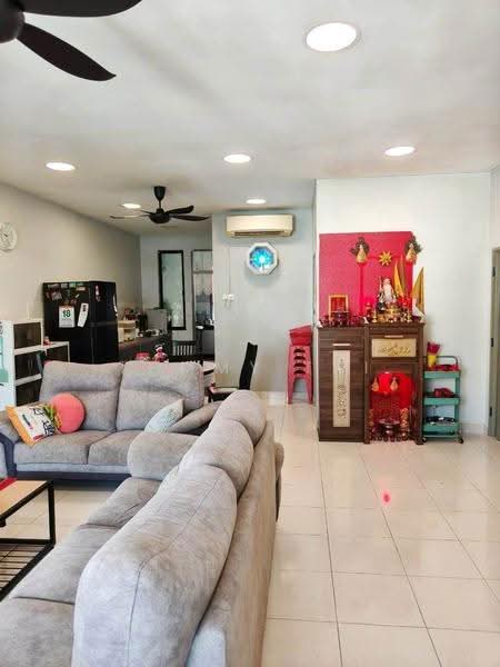 2-storey Terraced House for Sale in Taman Austin Duta (Tebrau) - Tommy Tai - Living Room - PropertyGuru.com.my