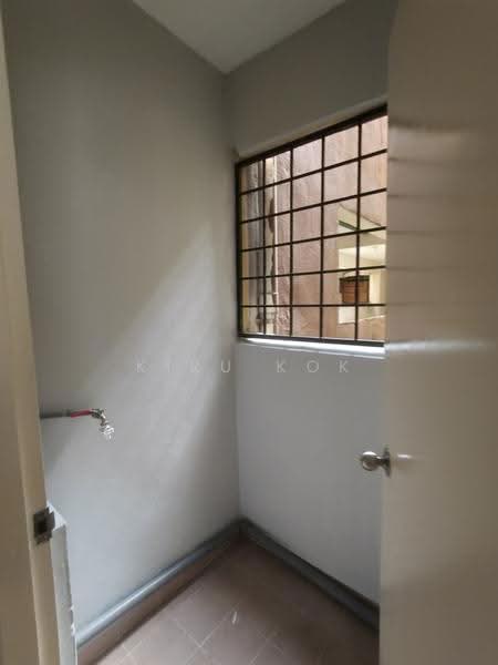 Flat for Sale at Pantai Indah Fasa 1 - kiru kok - Interior - PropertyGuru.com.my