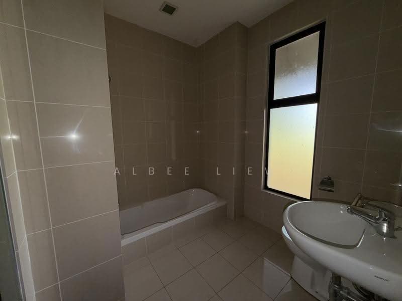 2-storey Terraced House for Sale in Leisure Farm (Gelang Patah) - Albee Liew - Bathroom - PropertyGuru.com.my
