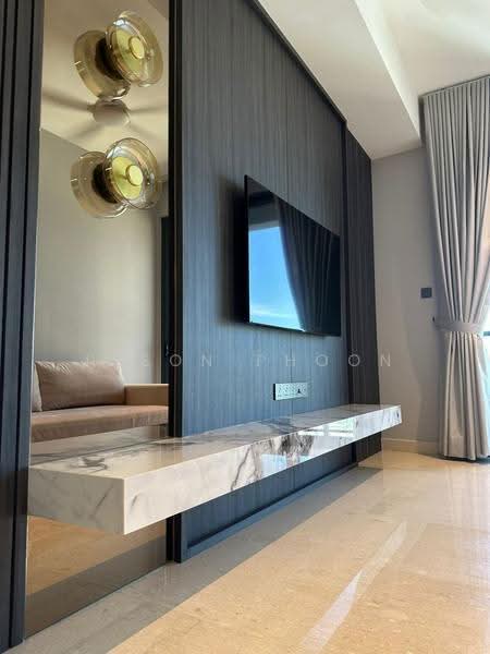 Kediaman Servis untuk Dijual di Marriott Residence @ Gurney - Jason Phoon - Living Room - PropertyGuru.com.my