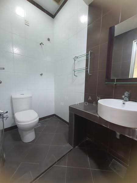 2-storey Terraced House for Sale in Klang (Selangor) - Edwin Tan Tian Hoe - Bathroom - PropertyGuru.com.my