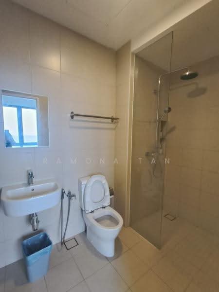 Kediaman Servis untuk Dijual di The Apple - Ramona Tan - Bathroom - PropertyGuru.com.my
