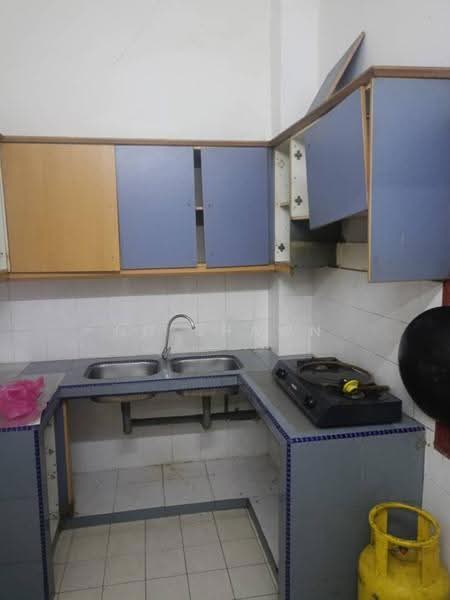 Flat for Sale at Taman Sentosa - Ng Shawn - Kitchen - PropertyGuru.com.my