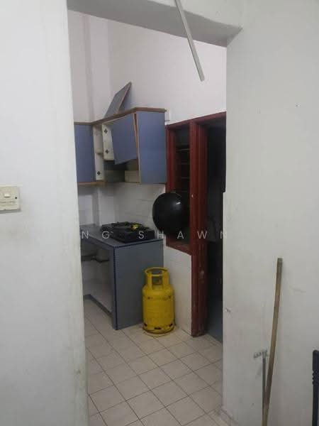 Flat for Sale at Taman Sentosa - Ng Shawn - Kitchen - PropertyGuru.com.my