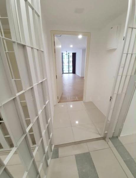 Condominium for Rent at Lakefront Residence - Siti Haila - Entrance - PropertyGuru.com.my