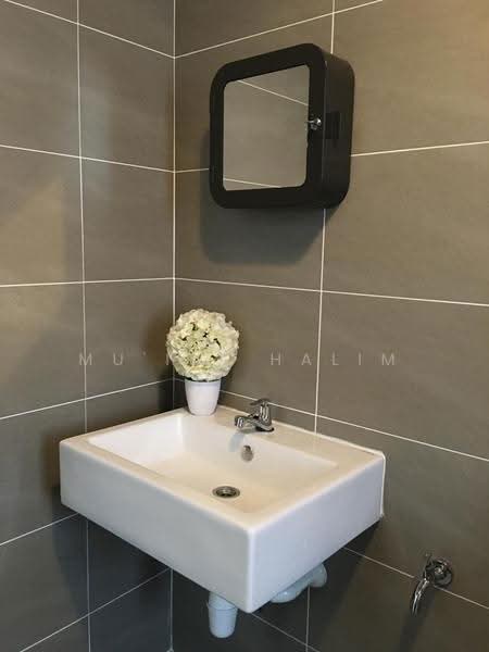 Kediaman Servis untuk Disewa di HYVE - Mu'izz Halim - Bathroom - PropertyGuru.com.my