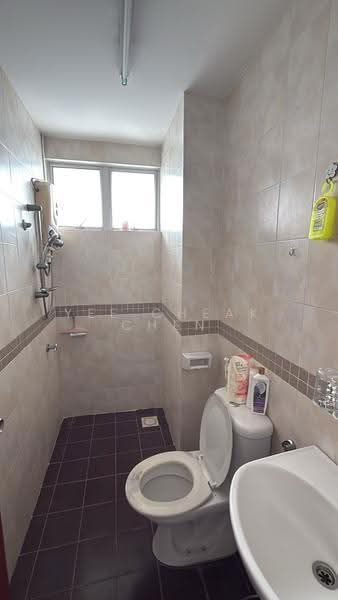 Service Residence for Rent at E-Tiara - Yee Cheak Chen - Bathroom - PropertyGuru.com.my