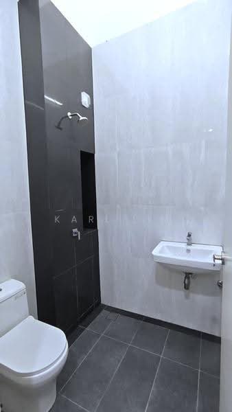 Cluster House for Sale in Setia Tropika (Johor Bahru) - Karl Lim - Bathroom - PropertyGuru.com.my