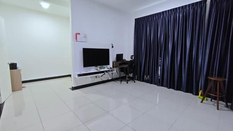 Cluster House for Sale in Setia Tropika (Johor Bahru) - Karl Lim - Living Room - PropertyGuru.com.my