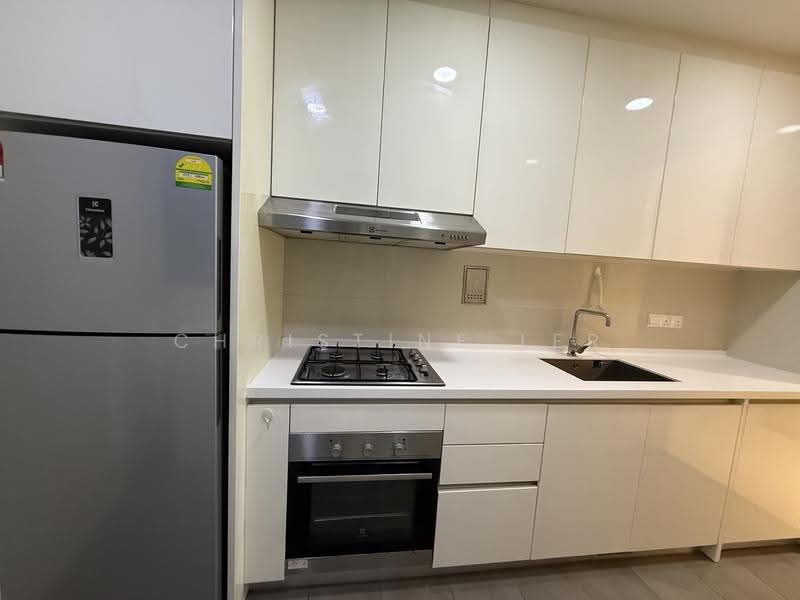Kediaman Servis untuk Dijual di Setia SKY Residences - Christine Ler - Kitchen - PropertyGuru.com.my