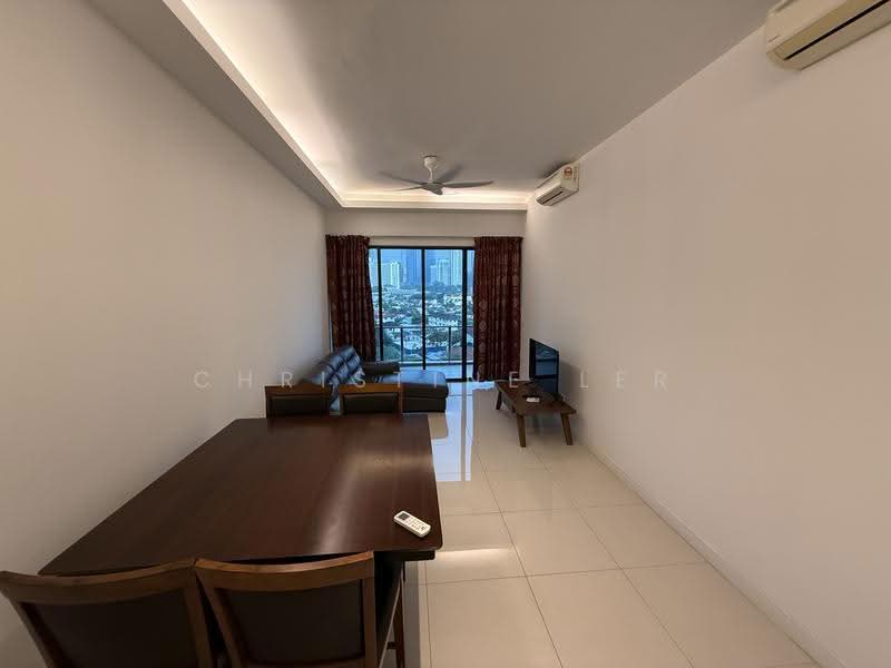 Kediaman Servis untuk Dijual di Setia SKY Residences - Christine Ler - Living Room - PropertyGuru.com.my