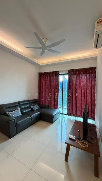 Kediaman Servis untuk Dijual di Setia SKY Residences - Christine Ler - Living Room - PropertyGuru.com.my