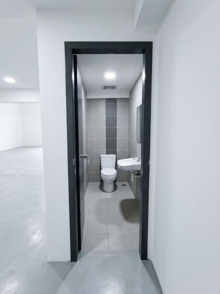 Shop for Rent in Sentul (Kuala Lumpur) - Esther Tan - Bathroom - PropertyGuru.com.my