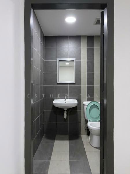 Shop for Rent in Sentul (Kuala Lumpur) - Esther Tan - Bathroom - PropertyGuru.com.my