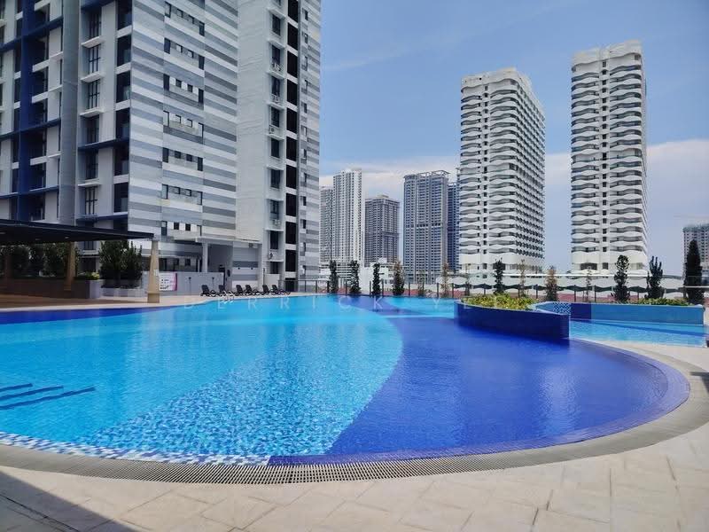 Condominium for Rent at Admiral Residences - Derrick Yee - Swimming pool - PropertyGuru.com.my