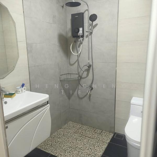 2-storey Terraced House for Sale in Taman Pelangi (Johor Bahru) - Sheng Cheng Tiew - Bathroom - PropertyGuru.com.my