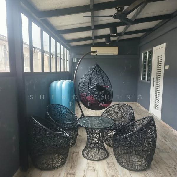 2-storey Terraced House for Sale in Taman Pelangi (Johor Bahru) - Sheng Cheng Tiew - Balcony - PropertyGuru.com.my