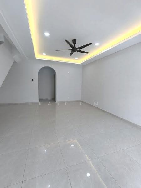 2-storey Terraced House for Sale in Taman Setia Indah (Tebrau) - Karl Lim - Living Room - PropertyGuru.com.my