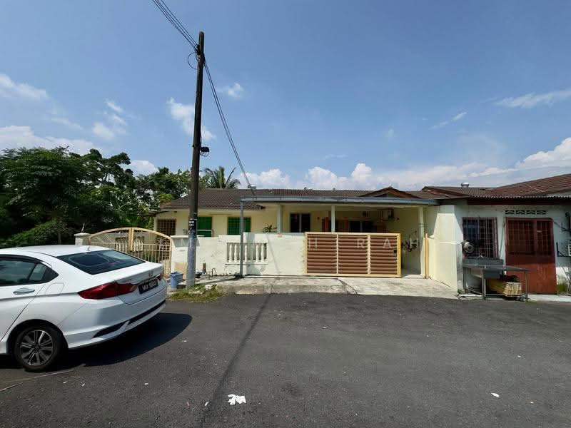 1-storey Terraced House for Sale in Bandar Kinrara Seksyen 1 (Bandar Kinrara) - Aimi Mahirah - Exterior - PropertyGuru.com.my