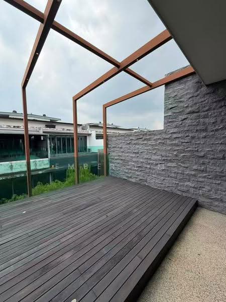 3-storey Terraced House for Sale in Bandar Nusaputra (Puchong) - Ember Lim - Exterior - PropertyGuru.com.my