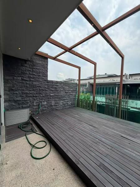 3-storey Terraced House for Sale in Bandar Nusaputra (Puchong) - Ember Lim - Exterior - PropertyGuru.com.my