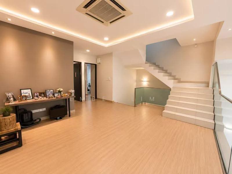 3-storey Terraced House for Sale in Bandar Nusaputra (Puchong) - Ember Lim - Living Room - PropertyGuru.com.my