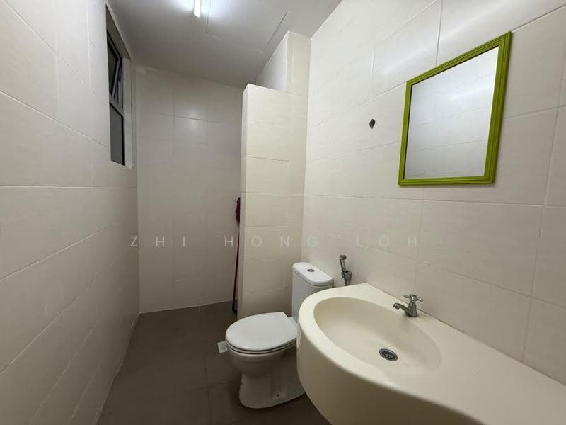 Kediaman Servis untuk Disewa di Platinum Lake PV 21 - Zhi Hong Loh - Bathroom - PropertyGuru.com.my