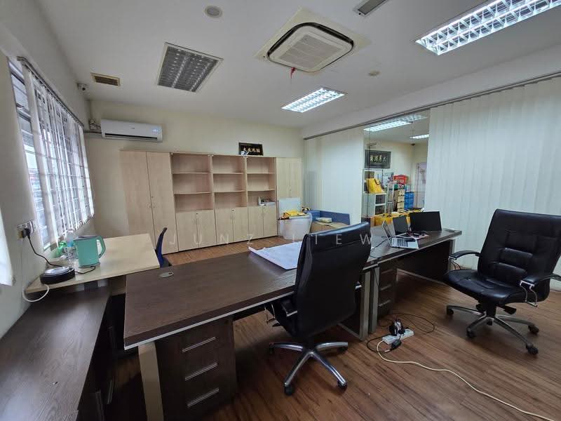Shop for Sale in Taman Ungku Tun Aminah (Skudai) - Junz Liew - Study - PropertyGuru.com.my