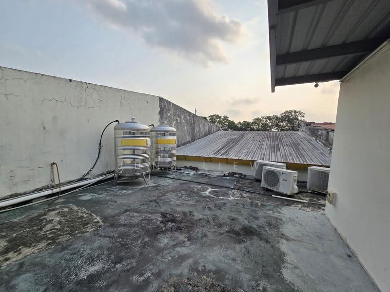 Shop for Sale in Taman Ungku Tun Aminah (Skudai) - Junz Liew - Roof - PropertyGuru.com.my