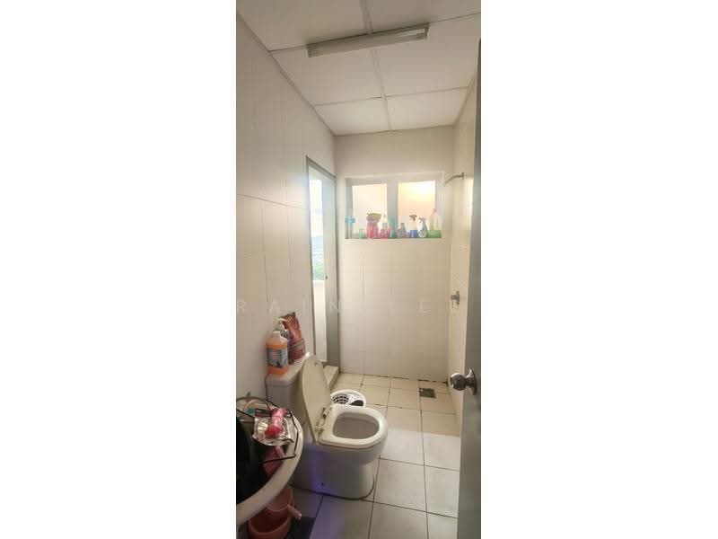 Condominium for Sale at The Wharf Residence - Rain Lee - Bathroom - PropertyGuru.com.my