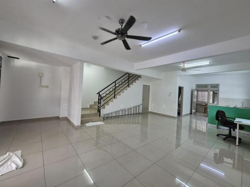 2-storey Terraced House for Rent in Taman Nusa Sentral (Iskandar Puteri (Nusajaya)) - Crystal Tan - Living Room - PropertyGuru.com.my