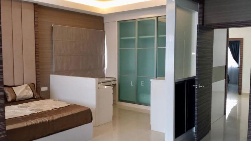 Bungalow House for Sale in Taman Bukit Kempas (Tampoi) - Jaz Lee - PropertyGuru.com.my