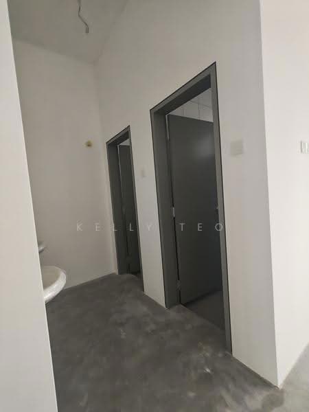 Shop for Rent in Kota Bayuemas (Klang) - Kelly Teo - Bathroom - PropertyGuru.com.my
