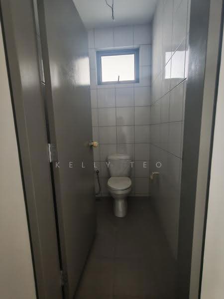 Shop for Rent in Kota Bayuemas (Klang) - Kelly Teo - Bathroom - PropertyGuru.com.my