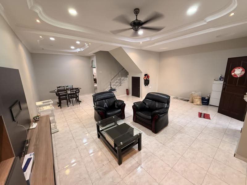 2-storey Terraced House for Rent in Taman Puteri Indah (Batu Pahat) - Ronald Lim - Living Room - PropertyGuru.com.my