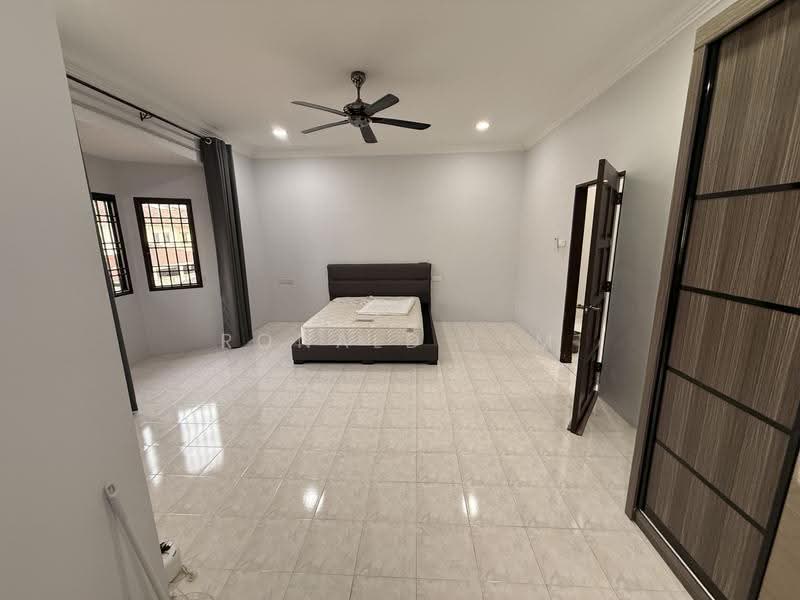 2-storey Terraced House for Rent in Taman Puteri Indah (Batu Pahat) - Ronald Lim - Bedroom - PropertyGuru.com.my