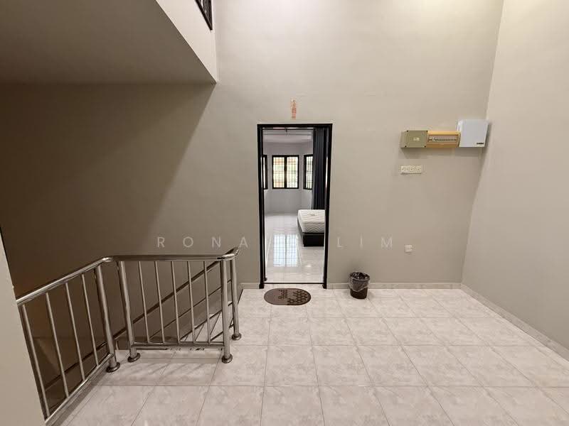 2-storey Terraced House for Rent in Taman Puteri Indah (Batu Pahat) - Ronald Lim - Bedroom - PropertyGuru.com.my
