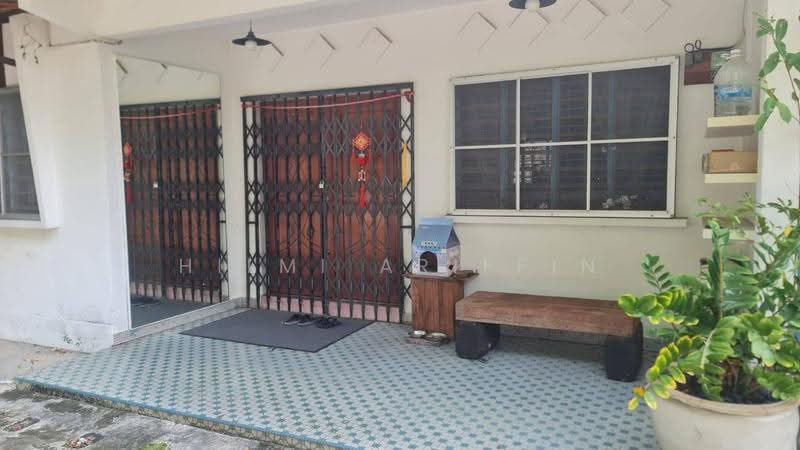 Bungalow House for Rent in Klang (Selangor) - Hilmi Ariffin - Exterior - PropertyGuru.com.my
