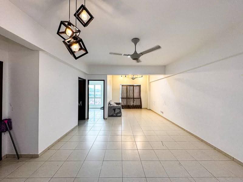 Pangsapuri untuk Dijual di Pangsapuri Selangorku Baiduri Jaya - Aimi Mahirah - Living Room - PropertyGuru.com.my