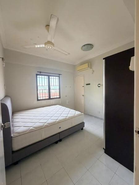 Kondominium untuk Disewa di Taman Desa Relau 2 - Annie Tan - Bedroom - PropertyGuru.com.my