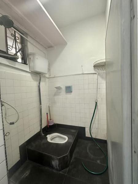 Flat for Rent at Flat Taman Ungku Tun Aminah - Celina Chong - Bathroom - PropertyGuru.com.my