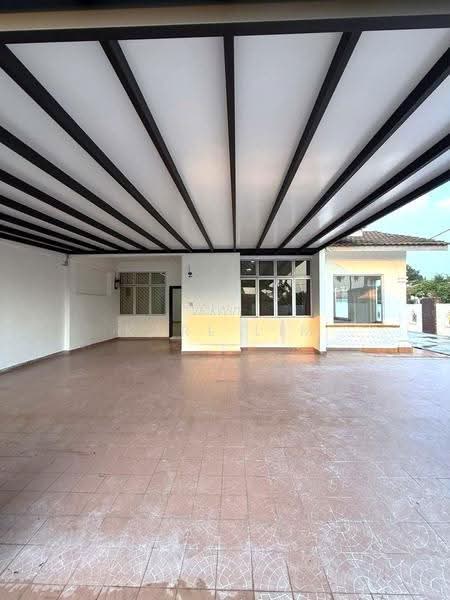 Rumah Teres 1-Tingkat untuk Dijual di Taman Daya (Johor Bahru) - Karl Lim - Car Park - PropertyGuru.com.my