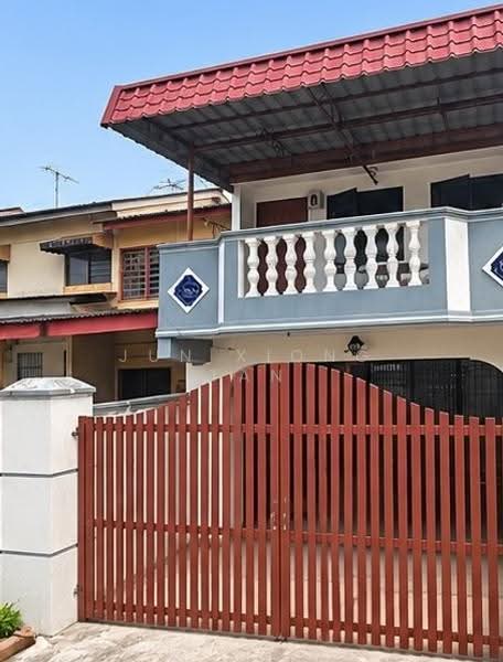 2-storey Terraced House for Sale in Taman Bukit Tiram (Ulu Tiram) - Jun Xiong Tan - Exterior - PropertyGuru.com.my